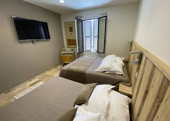 L'arche De فندق بوركيرول