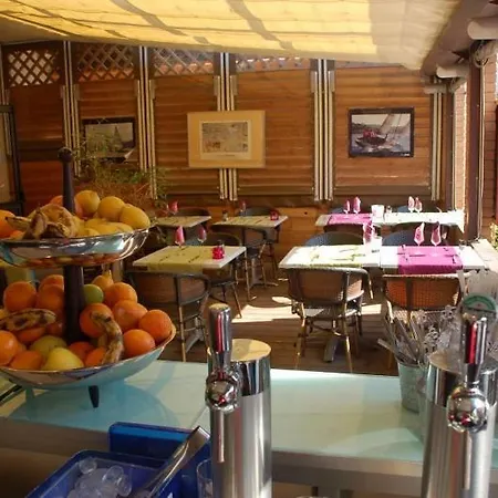 L'arche De Hotel *