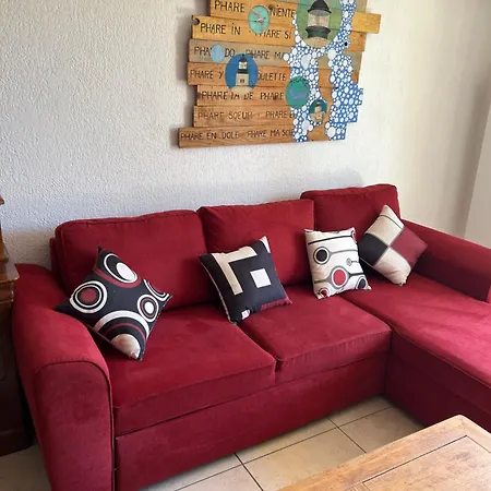 L'arche De *